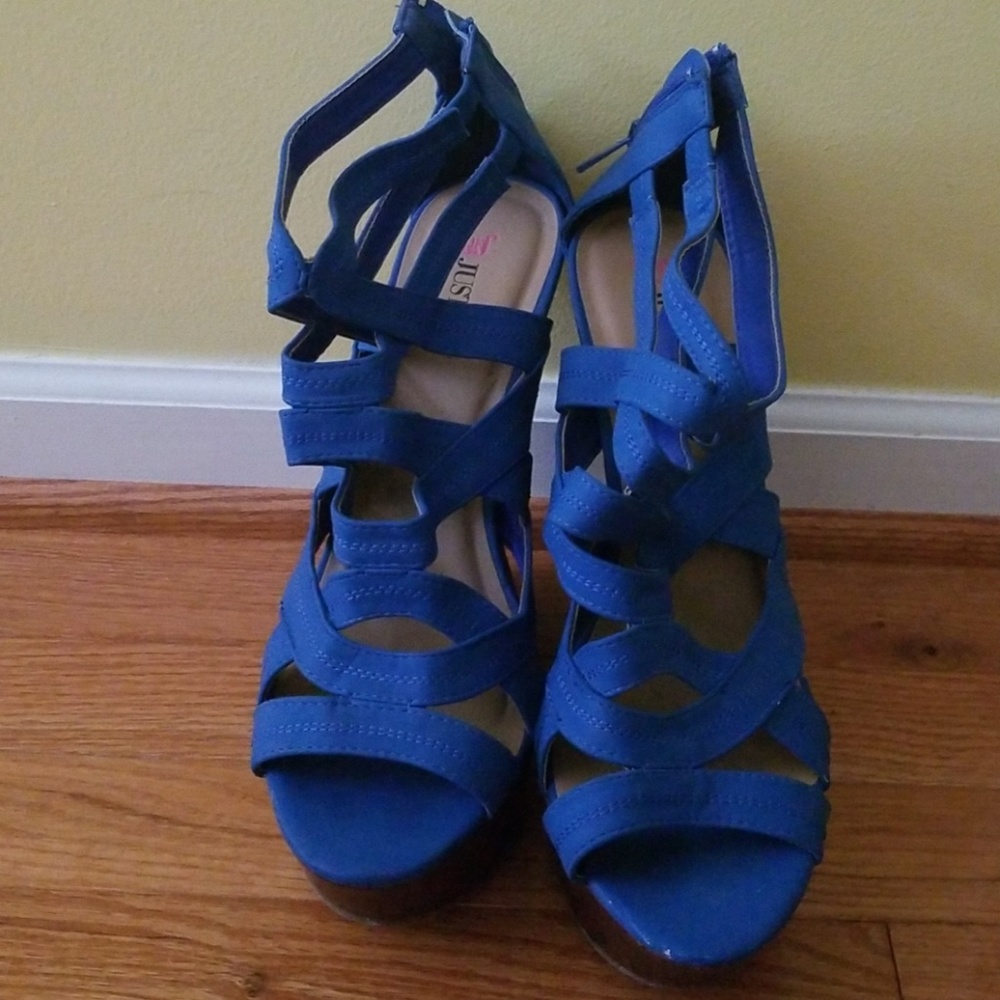 Blue Wedge Platforms